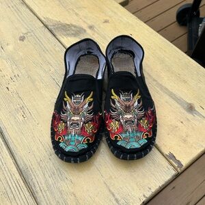 Black and Red Embroidered Loafers with Unique Dragon Design